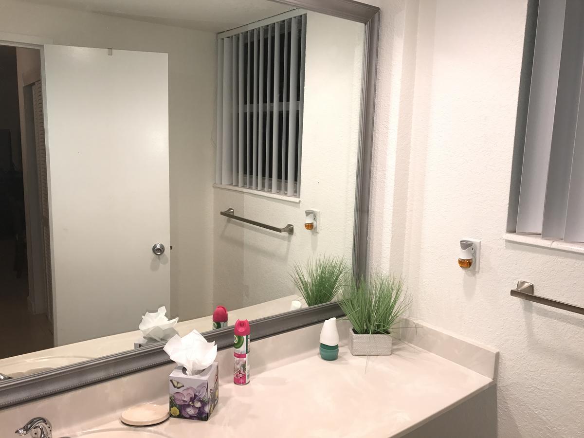 Apartments At Sian Residences Холандейл Бийч Екстериор снимка