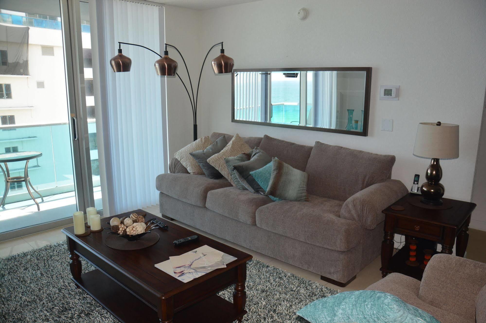 Apartments At Sian Residences Холандейл Бийч Екстериор снимка
