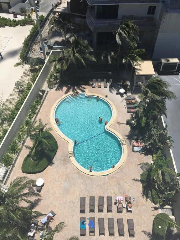 Apartments At Sian Residences Холандейл Бийч Екстериор снимка